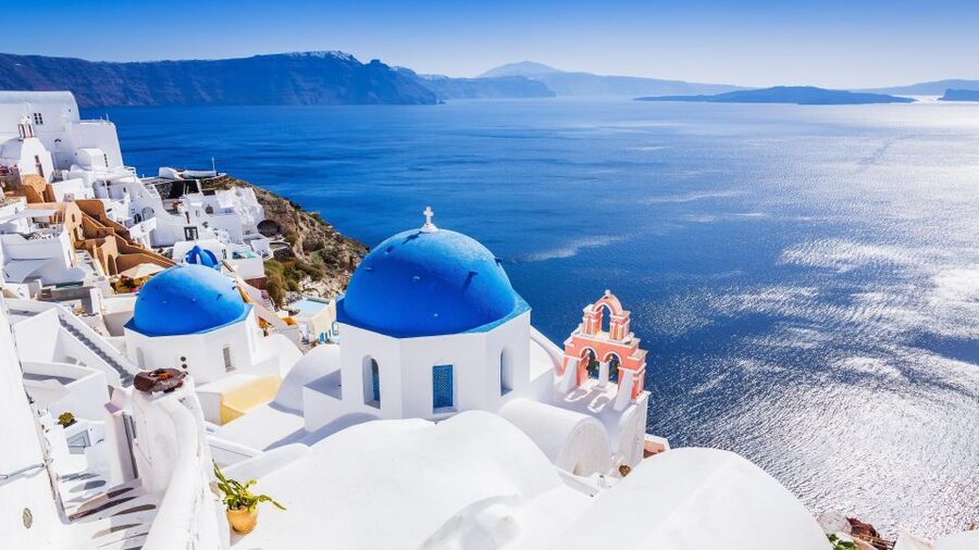 1-Day Boat Trip: Santorini Volcano, Thirassia & Oia Sunset - Nea Kameni: the volcano hike and the active crater moment