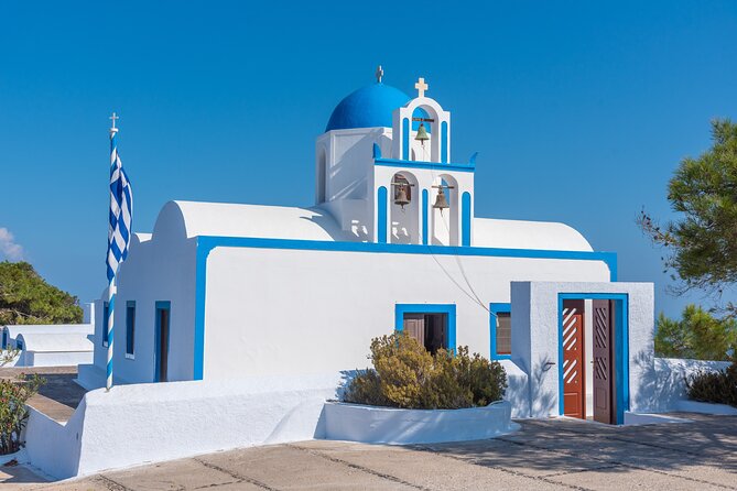 5 Hour Skip Tram Lines Cruise-Friendly Tour & Wine Experience - Oia for One Full Hour: The Lanes, the Shops, and the Classic Views