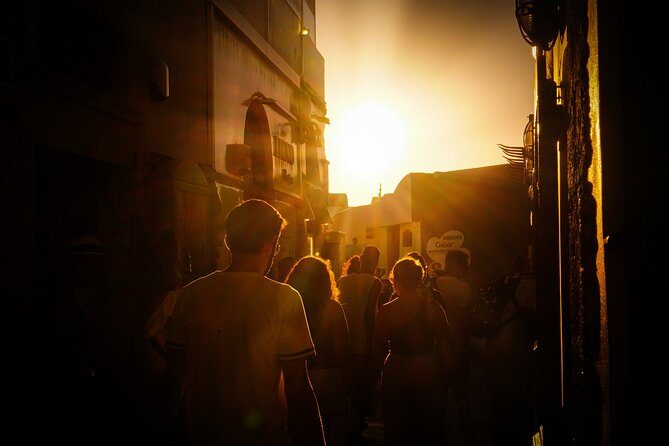 5 Hours Private Guided Tour of Santorini - Oia in 90 Minutes: Streets, Bougainvillea, and Blue-Domed Churches