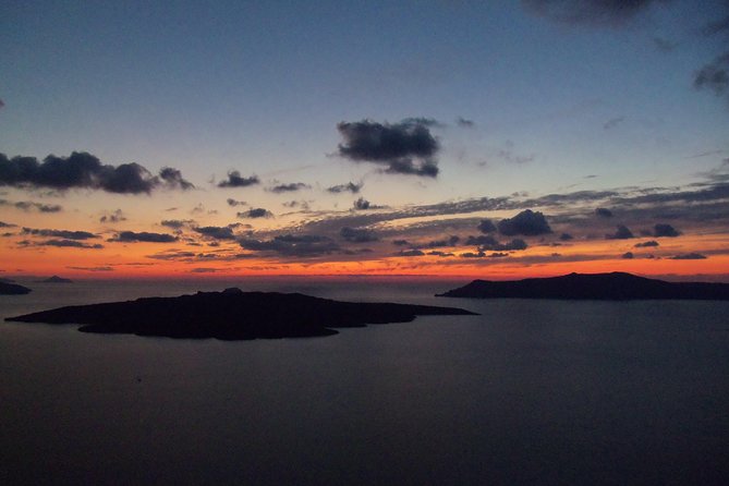 6 hours Private Full Santorini Highlights - The 6-hour plan, stop by stop: Castelli, Megalochori, red-and-black sand, then Oia and Fira