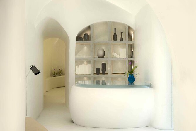 Akrotiri: Couples Massage & Pool Day Access - The Luxury Villas Hotel Setting: Quiet Corners, Candlelight Mood, and Real Privacy