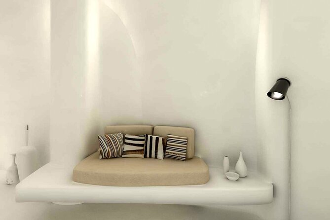 Akrotiri: Couples Massage & Pool Day Access - Pool Day Access in Akrotiri: One Hour to Soak, Shower, and Reset