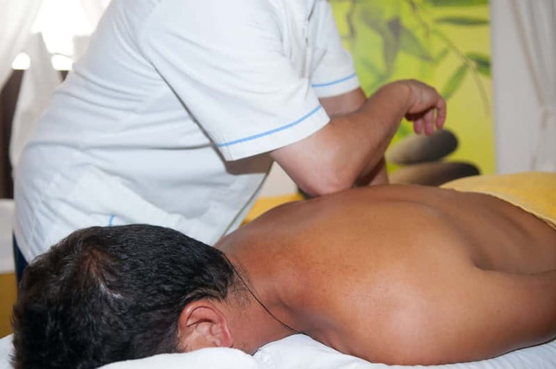 Akrotiri: Travel Recovery Aromatherapy Massages - Quick Breakdown of What You Get (Included vs. Not)