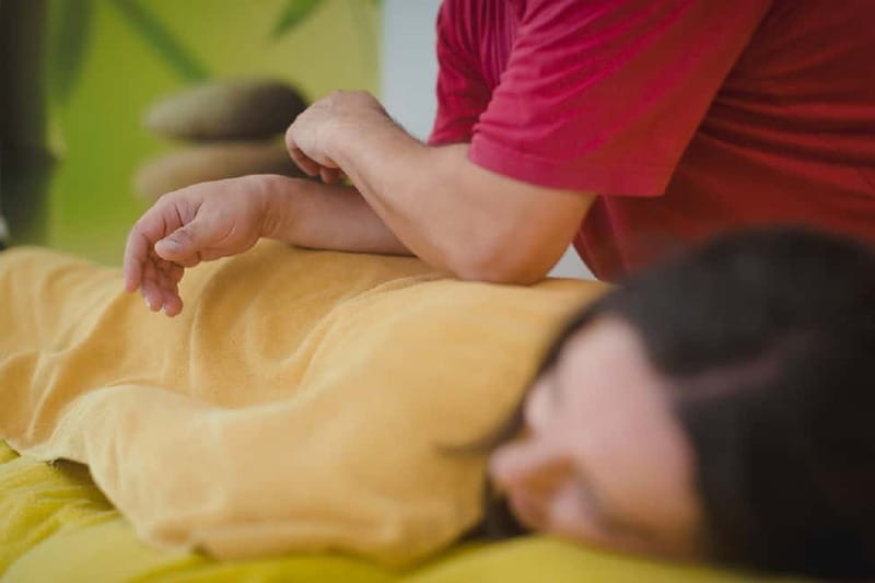 Akrotiri: Travel Recovery Aromatherapy Massages - What Happens Minute by Minute (So You’re Not Guessing)