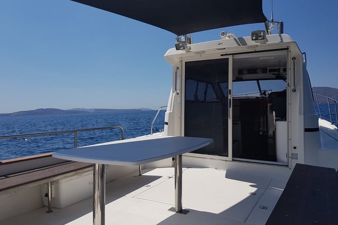 Caldera Private Cruise & Volcano Hike - Who this private caldera cruise is best for