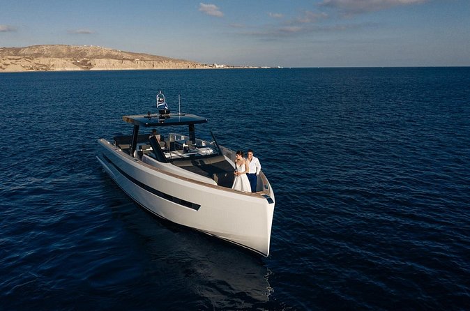 Caldera Private Cruise with Fjord 52 - Food, Drinks, and the Onboard Pace That Makes It Feel Luxurious