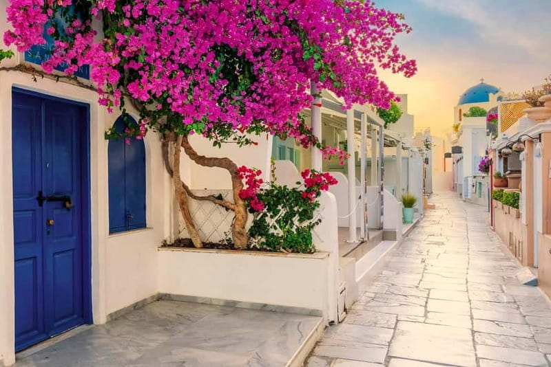 Crete: Santorini Day Trip with Fast Ferry Cruise - The guided bus tour: what you’ll learn between the stops