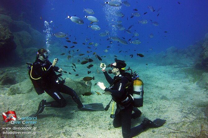 Discover Scuba Diving in the Caldera of the Volcano in Santorini - The briefing: hand signals, breathing, and ear-pressure basics