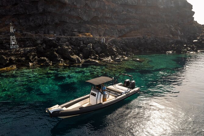 Exclusive cruise experience in Santorini - What’s included on board (and what that means for your day)