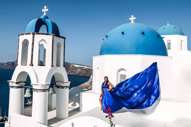 Exclusive Santorini Flying Dress Photoshoot with Pickup - Photo delivery: what you’ll get and how the editing works