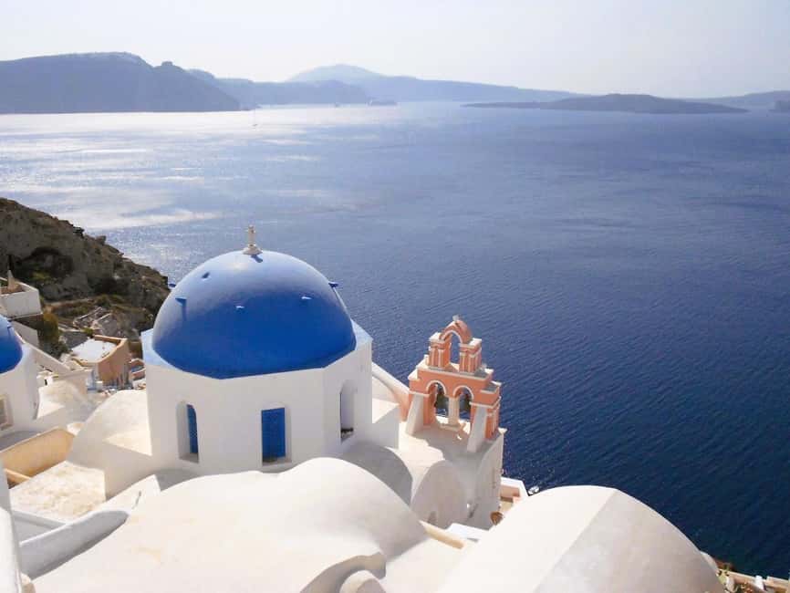 Exclusive Santorini: Oia, Pyrgos & Imerovigli in Small Group - Starting at Fira’s cable car: where the day really begins