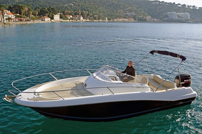 Explore Santorini and its volcanic wonders with Alex Private Boat - A private 3-hour boat plan that actually feels like a vacation