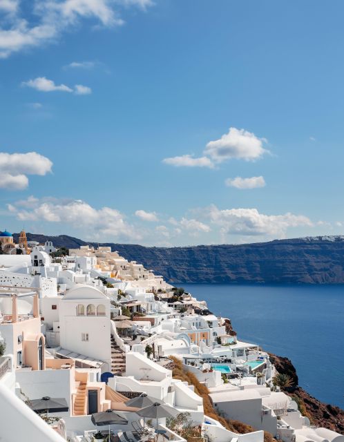 Exploring Santorini: 4 Hours Best of Santorini - Stop 2: Oia Walk Time for Blue Domes, White Streets, and Simple Photo Angles