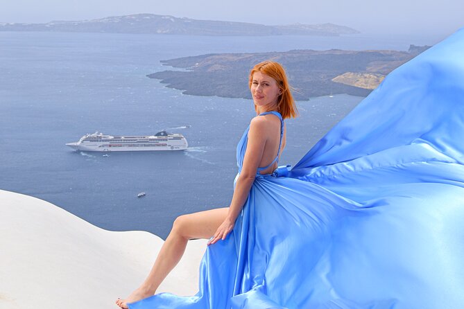 Flying Dress Photoshoot Experience in Santorini with pick up - Key things I’d bet you’ll notice fast