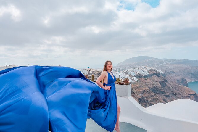 Flying Dress Photoshoot Experience in Santorini with pick up - Flying Dress Photoshoot in Santorini: The Real Promise