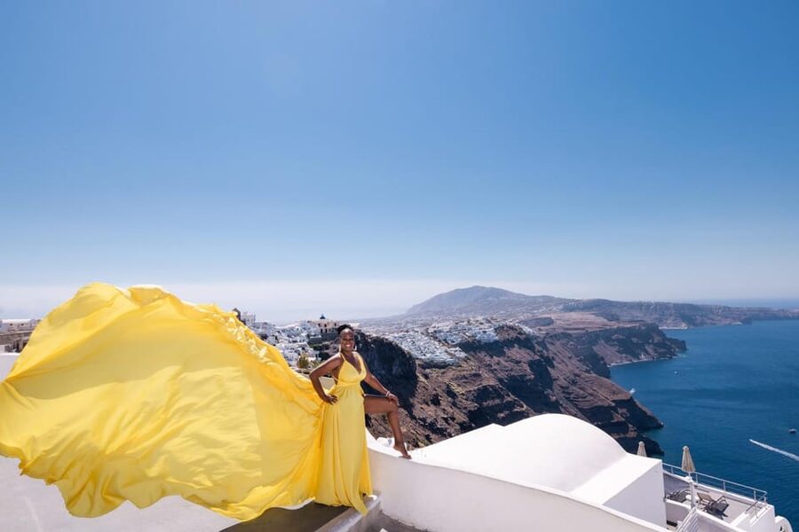 Flying dress Photoshoot in Santorini with Hotel Pickup - Key things to know before you book