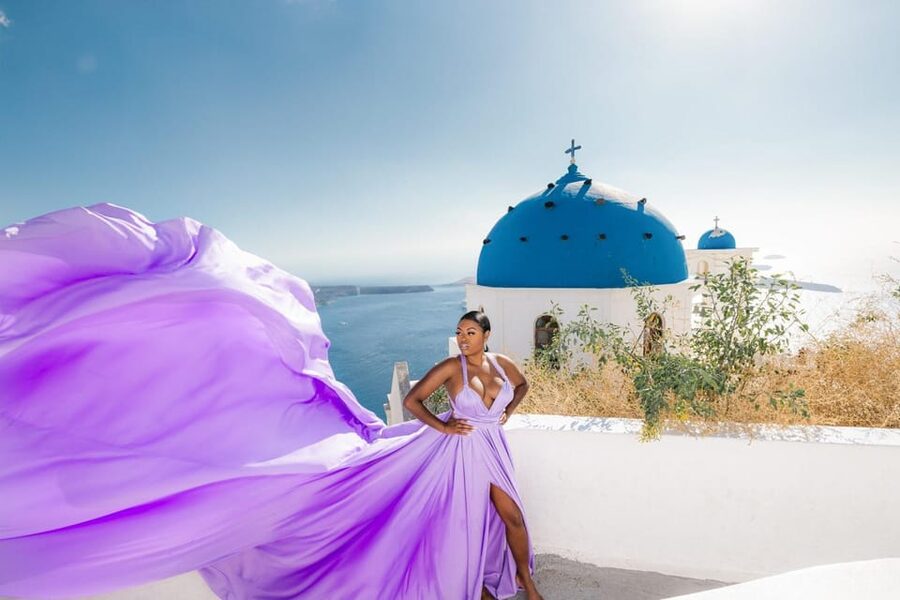 Flying dress Photoshoot in Santorini with Hotel Pickup - A practical booking checklist before you show up