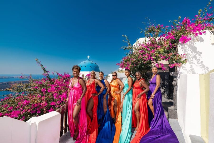 Flying dress Photoshoot in Santorini with Hotel Pickup - Who this flying dress session suits (and who might pass)