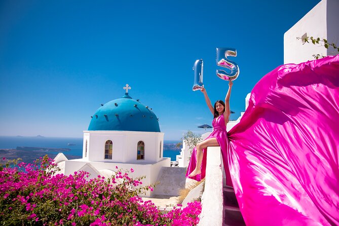 Flying Dress Photoshooting Santorini - Price and value: $476.57 for a focused, pro-led session
