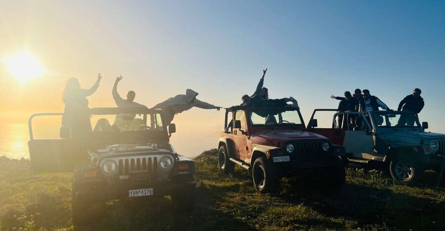 From Fira: Santorini Wrangler Jeep Convoy Tour & Villages - Your Jeep setup: open-top, Bluetooth, radios, and the manual question