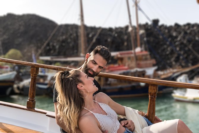 Full Day Boat Tour to Caldera Islands & Sunset in Oia by bus - What to bring (so you’re not buying in a panic)