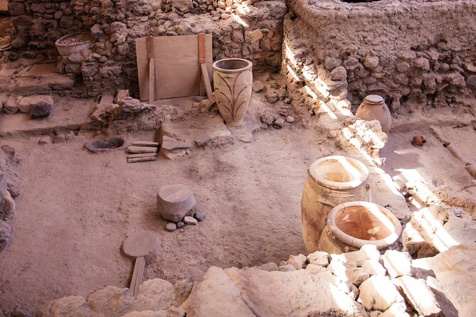 Guided Tour: the Myth of Lost Atlantis - Prehistoric Museum of Fira Tickets: A Useful Way to Make the Ruins Stick