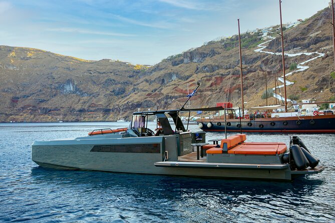 Luxury Private Power Catamaran Tour in Santorini - Thirassia stop: trading crowd energy for calmer caldera moments