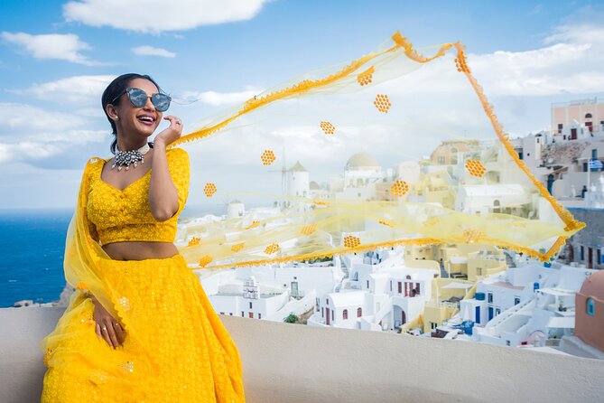 Memories of Santorini - Photoshoot in Oia - Windmill of Oia: the cliff-top silhouette moment