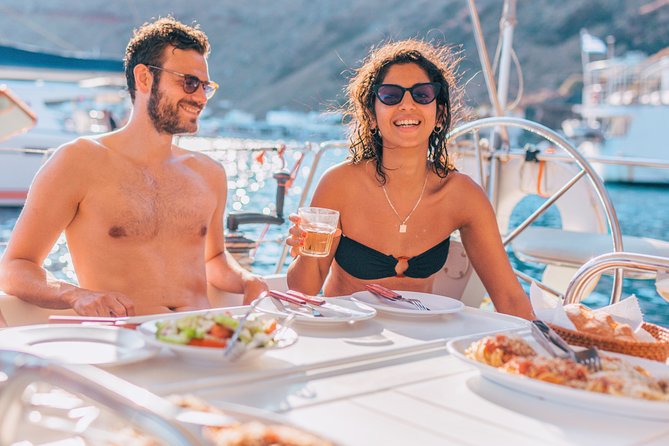 Morning Caldera Sailing Cruise - Volcanic Islands and Hot Springs: Nea Kameni, Palea Kameni, and the Mineral Soak