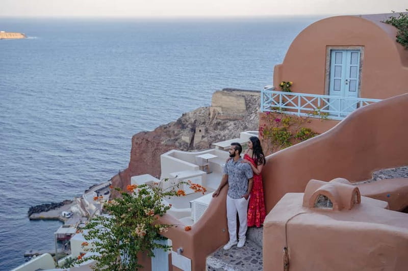 Oia: Couple Photoshoot Seprate Entrance to Blue Dome - Oia in 30 Minutes: How the timing actually feels
