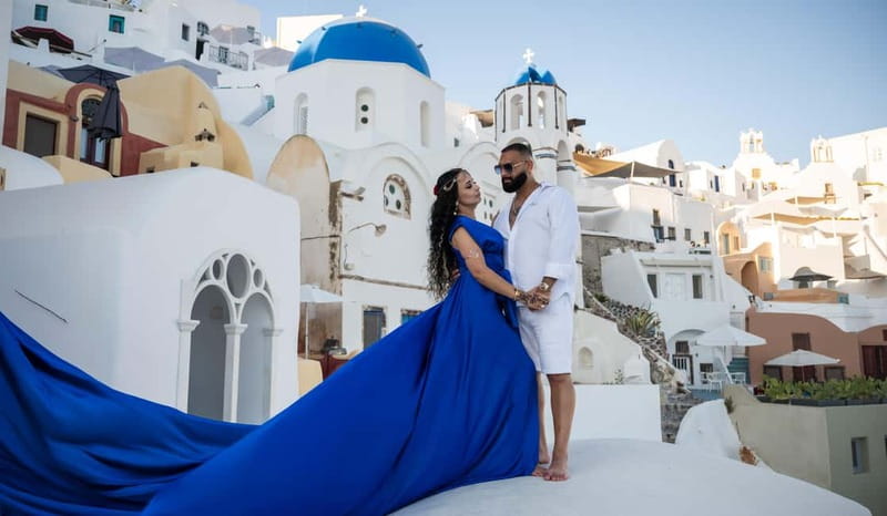 Oía: Santorini Professional Photoshoot with Edited Photos - Oia Photoshoot Value: Real Guidance Beats Random Snapping