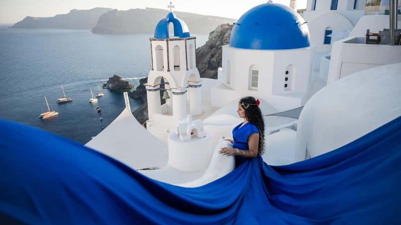 Oía: Santorini Professional Photoshoot with Edited Photos - Who You’re Really Booking: Shaqayeq Farhang’s Style and Approach