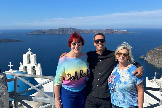 One Day in Santorini from Cruise Ship: Ultimate Island Tour - Stop 1: Oia for 1 Hour of Iconic Santorini Views