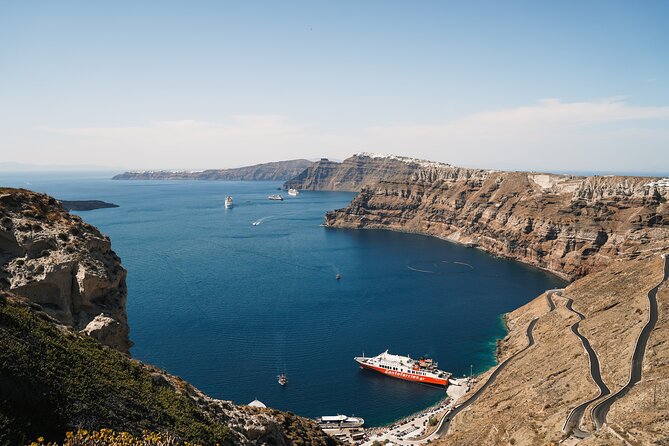 One Day in Santorini from Cruise Ship: Ultimate Island Tour - Stop 5: Perissa Black Sand Beach or a Winery Break (45 Minutes)
