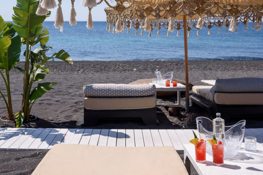 Perivolos Beach: Sun-Bed Experience FortyOne Bar Restaurant - FortyOne Bar Food and Cocktails: Order Smarter, Relax More