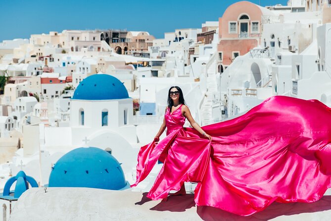 Photoshoot in Flying Dresses in Santorini - What Happens When You Arrive: Changing Tent, Dress Fit, and Posing