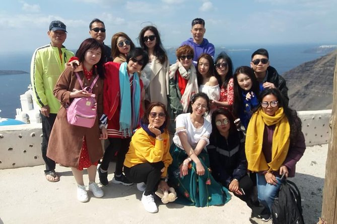 Private 8h tour on Santorini - Fira Finish: Shopping, Photos, and a Caldera-Adjacent Ending