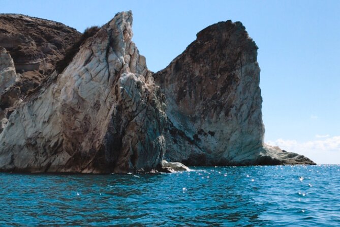 Private boat tour in Santorini with lunch or dinner in Therasia - Meeting Point Reality: Ormos Ammoudiou in Oia (Amoudi Bay Port)