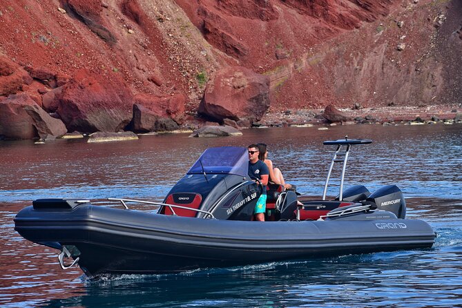 Private Boat Tour of Santorini - Timing: how a 3-hour cruise plays out
