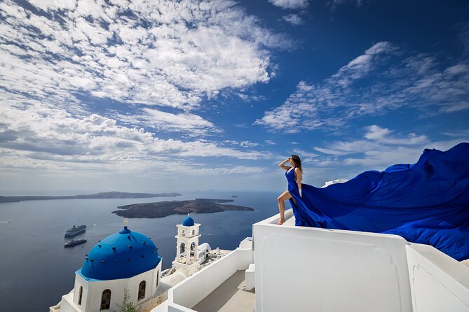 Private Express Flying Dress Photoshoot in Santorini – 30 Minutes - Flying Dress Photos in Santorini: Quick, Photogenic, and Surprisingly Practical