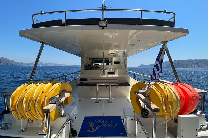 Private Full-Day Motor Yacht Cruise with Meal, Open Bar+Transfers - Transfers and meeting point: the logistics that matter in Santorini