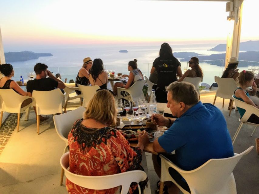Private Group Visit to Akrotiri & 3 Wineries with Tastings - What you should look for at the Bronze Age city