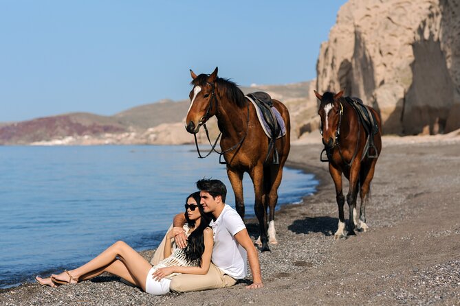 Private Horse Riding Experience in Santorini - Photo time and privacy: romantic shots vs. your own calm