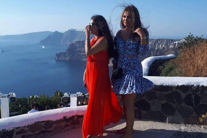 Private Santorini 4-Hours Tour : Oia, Megalochori & wine tasting - Meeting point and pickup: Triana Tavern plus cruise-ship reality