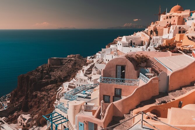 Private Santorini 4-Hours Tour : Oia, Megalochori & wine tasting - Imerovigli’s quick stop: a secret caldera photo spot in about 15 minutes