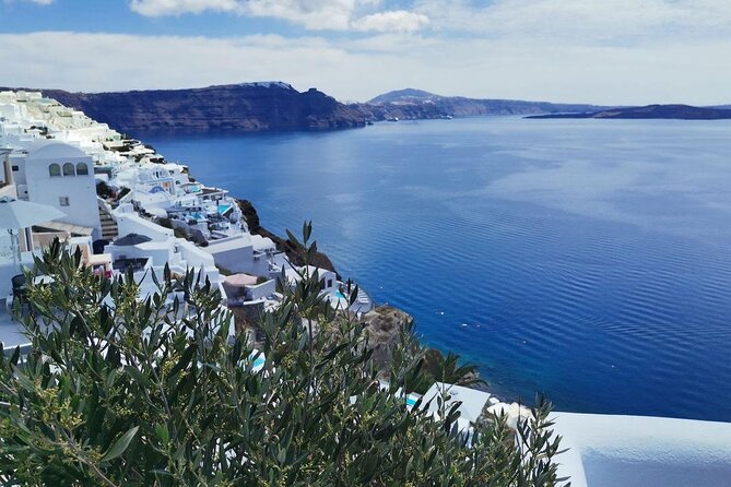 Private Santorini Daytime Wine Tour - Pickup on Santorini: close enough, but plan for a short walk