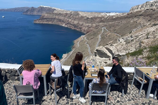 Private Santorini Daytime Wine Tour - What you’re actually tasting: volcanic soils, indigenous grapes, and pairing that makes sense