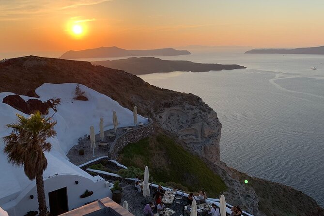 Private Santorini Half Day Highlights 4-Hour Tour & Native Driver - First Hour in Oia: cliff views, blue roofs, and that classic white-town feeling