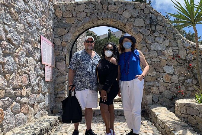 Private Santorini Half Day Highlights 4-Hour Tour & Native Driver - Imerovigli and the Blue Dome stop: churches, Skaros Rock, and sunset-ready views