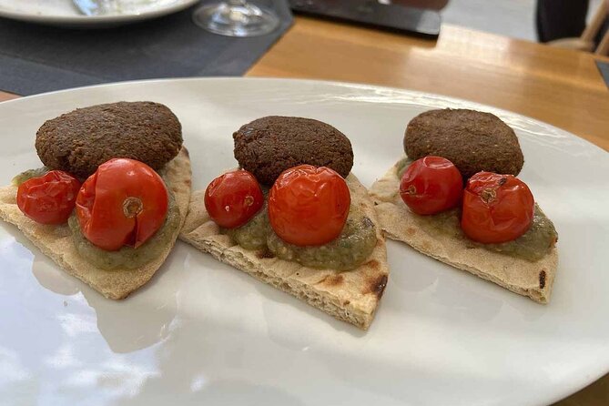 Private Santorini Wine Tour with 12 Wine Tastings and Dinner - Transportation, Timing, and the Human Touch (Driver + Guide)